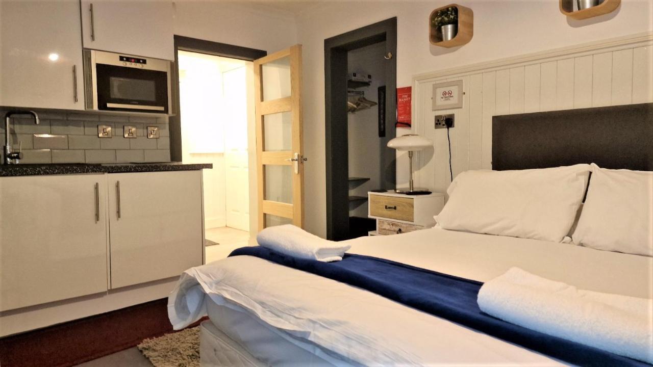 אדינבורו 48 Gilmore Place Residences מראה חיצוני תמונה